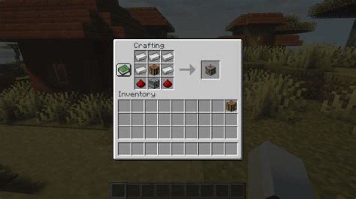 How did users find out about how to craft different objects in Minecraft?