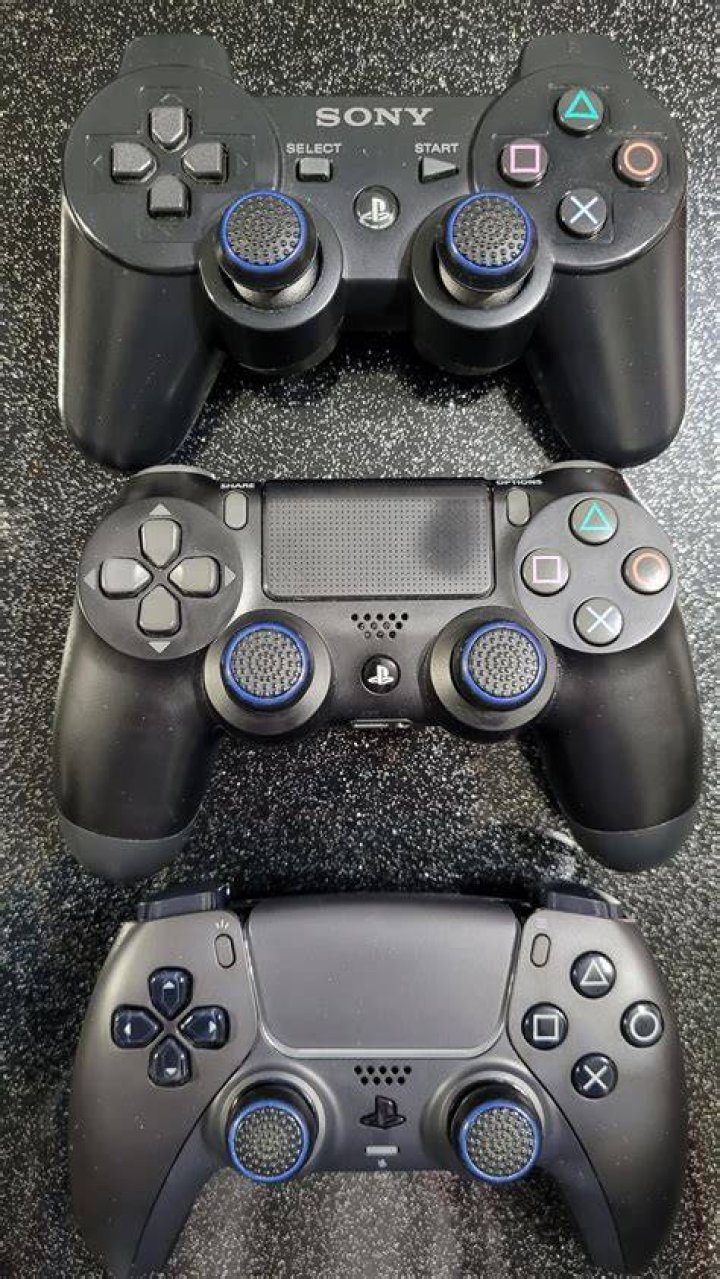 Key differences between DualShock 4 v1 and v2